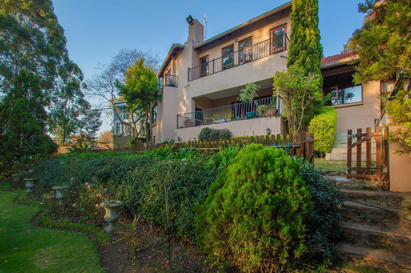 3 Bedroom House for sale in Ruimsig Country Estate P24114619847