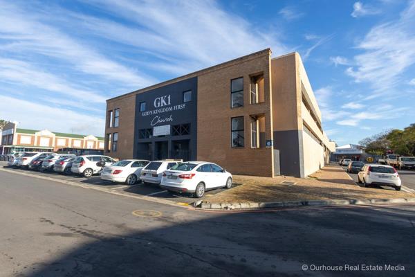 R8,9 Milion

Floor space: 812m2

Zoning: Local Business 2 (LB2)

The first floor of this prominent building is currently for ...