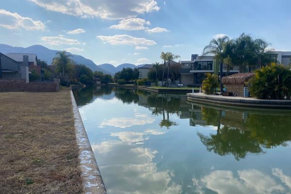 This pristine vacant land, nestled on the southern banks of the Hartbeespoort Dam, is a rare gem waiting to be claimed. Set against the ...