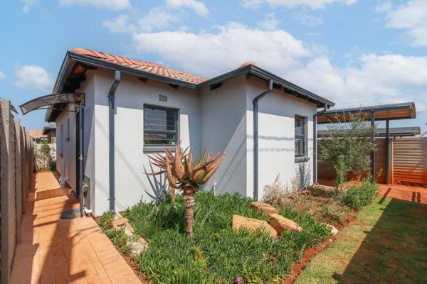 Star Village at New Protea offers the possibility of living in a brand-new, full-title house with a modern layout in a beautifully ...