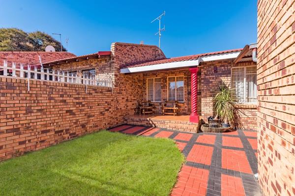 2 Bedroom townhouse for sale in Greenhill

This stunning townhouse is situated at a quiet and peaceful complex near Pick n pay walking ...