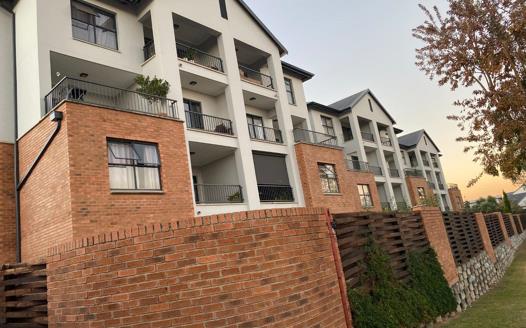 3 Bedroom Apartment / Flat for sale in Olivedale