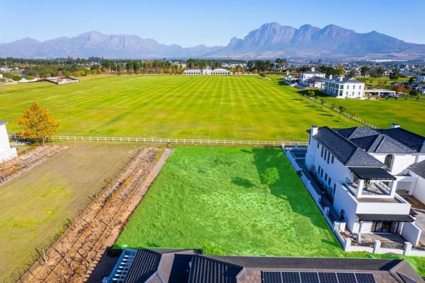 Exclusive Joint Mandate. 

Introducing a unique opportunity on Val de Vie Estate - a front row vacant stand located on the main polo ...