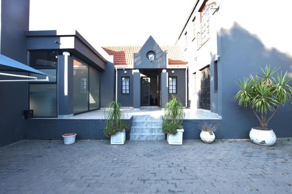 Office space For Sale In Paulshof
Located just off Rivonia Road, these premises  are close to many amenities and public transport  ...