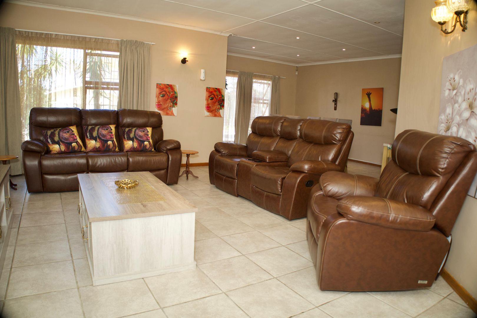 3 Bedroom House to rent in Oakdale P24114628060