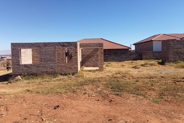 The property in mohlakeng ext 5 is almost complete in very striving fast developing extension. The property is for anyone who wants to ...