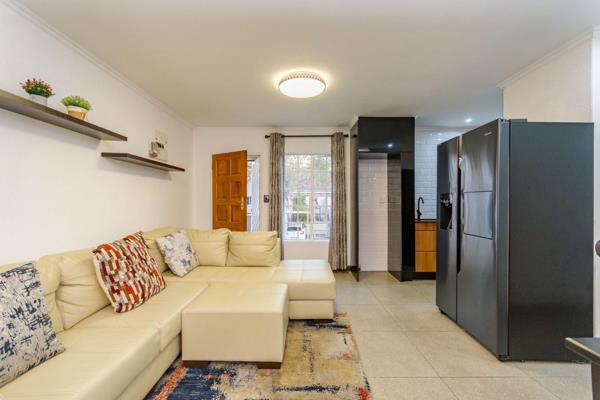 Neat as a pin apartment located in the popular complex of Victoria Square in ...