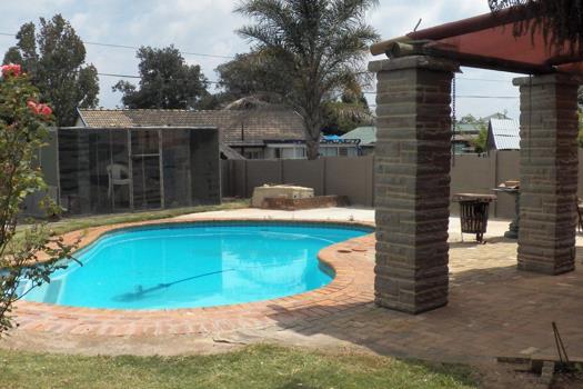 3 Bedroom House for sale in Witpoortjie