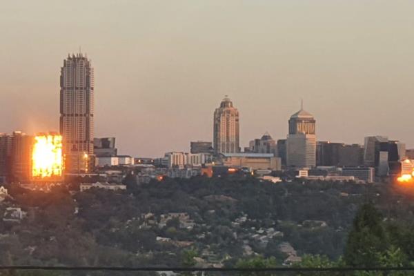 WAKE UP TO AN AMAZING VIEW OF THE SANDTON SKYLINE WITH THE POSSIBILITY OF MORE

RENOVATE or REDSIGN and create your dream home on this ...