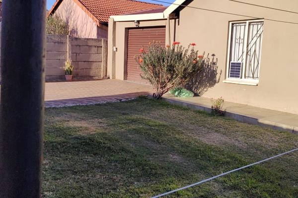 Webref 1185 - IMMACULATE 2 BEDROOM HOUSE FOR SALE IN NATURENA, JOHANNESBURG, PRICE: R1 200 000 NEGOTIABLE.

•	2 bedrooms with full ...