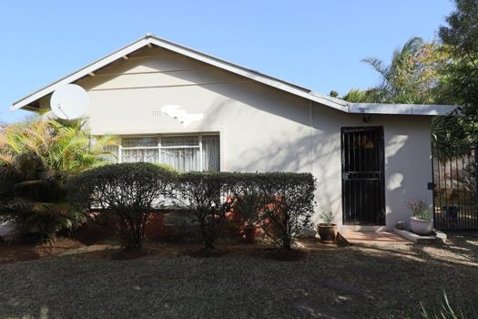 3 Bedroom House for sale in Rietfontein