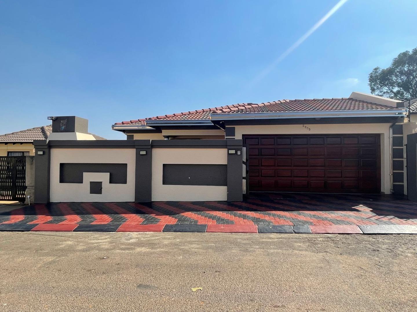 3 Bedroom House for sale in Riverlea P24114632918