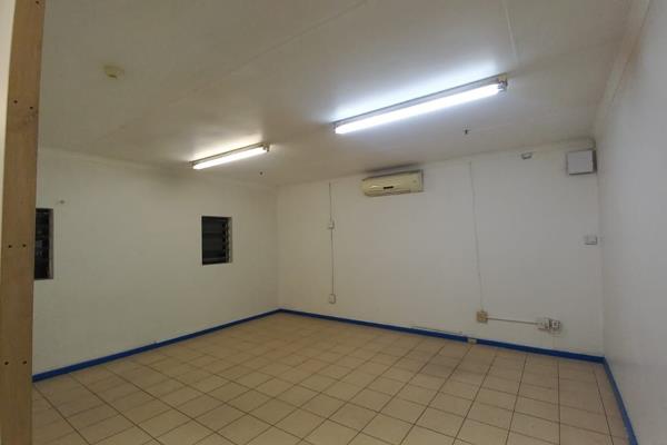 Features:
•	Offices: 2
•	3 roller doors
•	Security: Equipped with an electric fence for enhanced security
•	Climate Control: Air ...