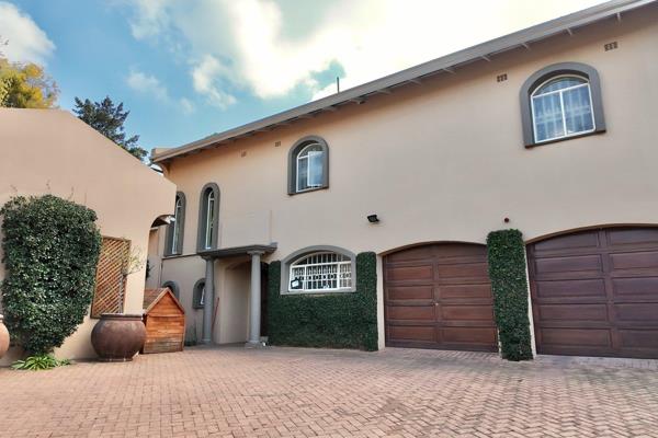 This beautiful house is for sale in the boomed/secure area of Hurlingham just off Republic Rd.  Boomed gate is manned by a private ...