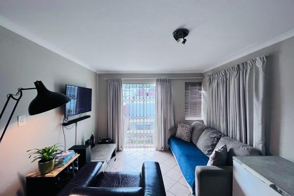 Charming ground-floor 2 bedroom Apartment in a Gated Complex in Bloemhof Suburb!

Price: R 1,399,000

Welcome to your new home in ...