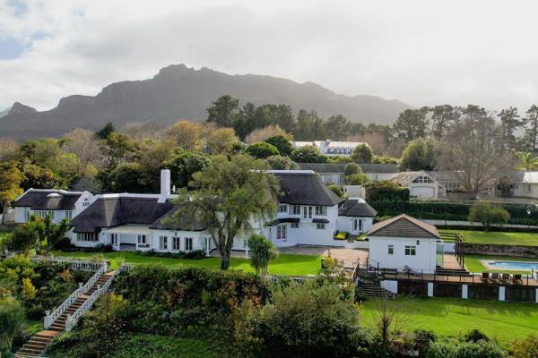 SOLE MANDATE - An amphitheater of views plus the authentic lifestyle of Constantia Upper ...