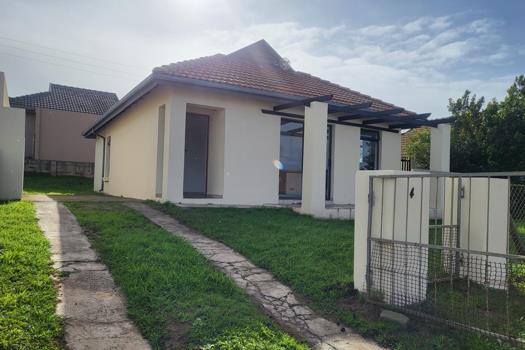 3 Bedroom House for sale in Kidds Beach