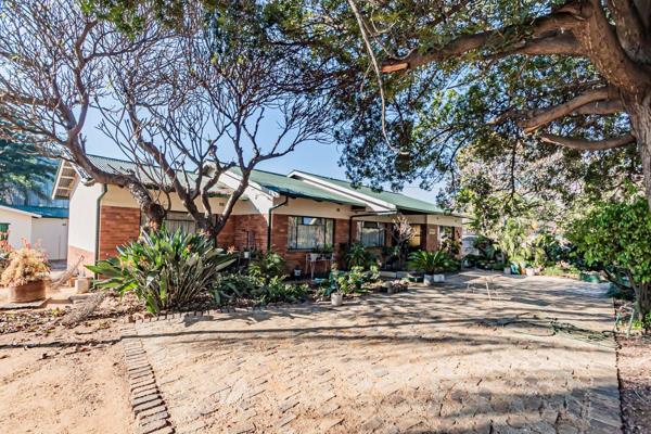 View by Appointment: From the gate there is a huge driveway leading to the main garage at the back of the yard which can take up to ...