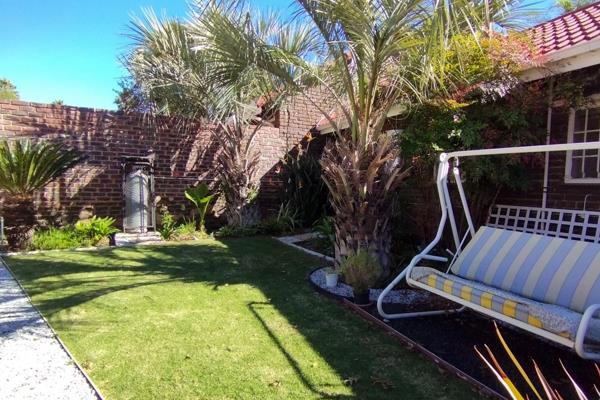 Nestled on a spacious small holding in the serene area of Benoni, this exquisite property offers a blend of modern luxury and rural ...