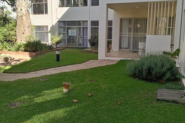 Spacious Apartment in Illovo,  one of Sandton&#39;s luxurious suburbs. Offers privacy, space, and comfort. This 1 Bedroom 1 bathroom ...