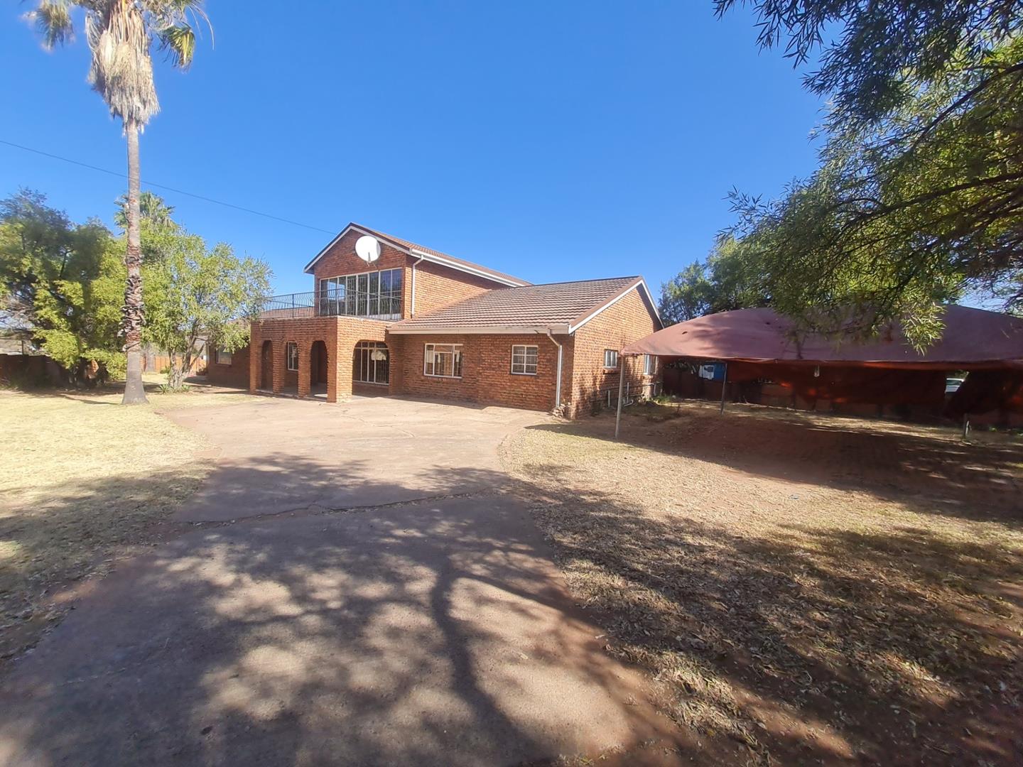 5 Bedroom House for sale in Modimolle - P24-114123865