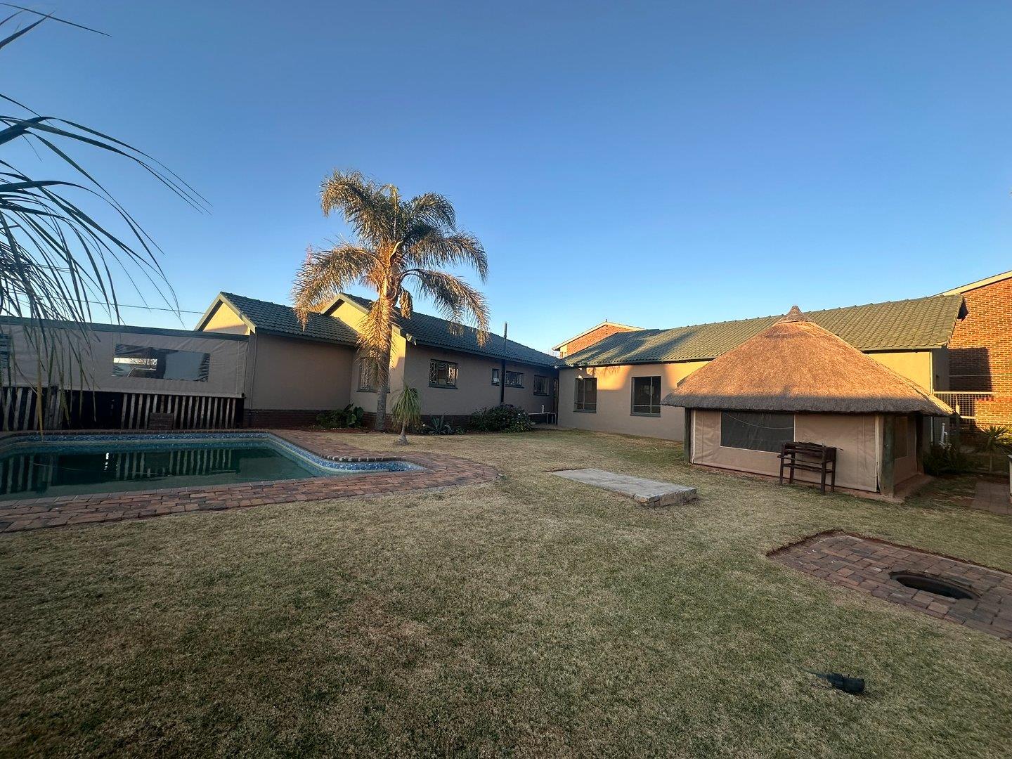 7 Bedroom House for sale in Horison Park P24114638374