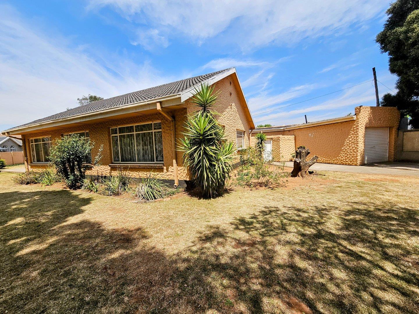 3 Bedroom House for sale in Greenhills 19 Convent Road P24114639341