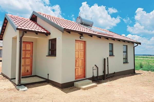 ### Modern 3 Bed, 2 Bath Home in Windmill Park Extension 40

- **Location:** Close to OR Tambo Airport, shopping malls, and major ...