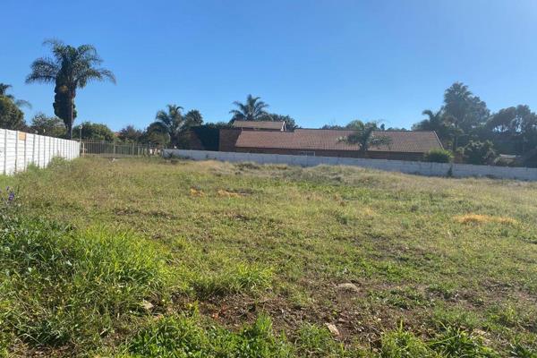 Key Features:
•	Size: 1581 sqm
•	Location: Corner of Botha Avenue and Limpopo Avenue, Lyttelton Manor EXT 11
•	Type: Prime vacant land ...