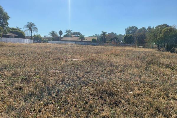 Key Features:
•	Size: 1571 sqm
•	Location: Corner of Botha Avenue and Limpopo Avenue, Lyttelton Manor EXT 11
•	Type: Prime vacant land ...