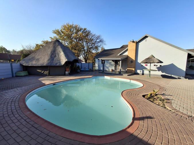 4 Bedroom House for Sale in Sasolburg Ext 23