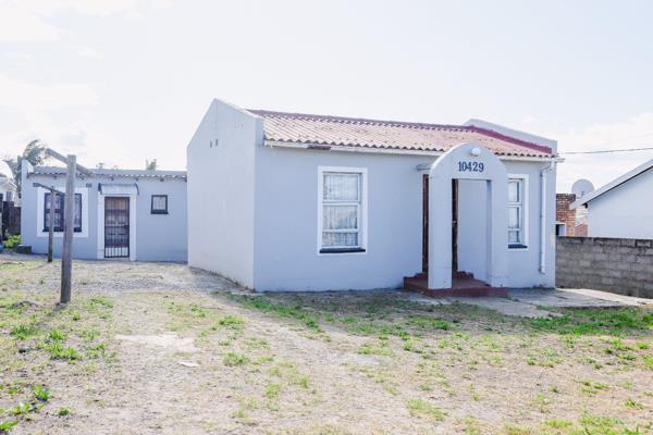 Welcome to your new home situated in NU 6 Mdantsane. You will be a short walk from Mdantsane Mall, Cecil Makhiwane hospital and the ...