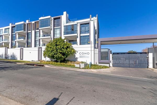 Modern Penthouse-  in the heart of Dunkeld

 Features 2 spacious bedrooms , 2 full bathrooms- and a guest (main bedroom upstairs with aircon and a  balcony).  Open plan lounge/dining area. Open plan kitchen with integrated Miele appliances, gas hob and ample cupboard ...