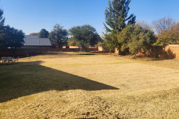 Prime Stand for Rent in Fairland, Randburg

Discover this beautiful, level stand at ...