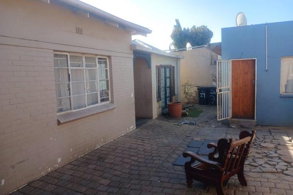 Lovely well maintained home in a sought after area. Located close to Norwood, shops, cafes, schools, shopping centres and more. 
The ...