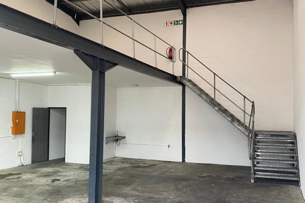 Micro warehouse in Cornubia.
184m2 of floor space split over 2 levels. Mezzanine level raised high above the workspace, perfect for ...