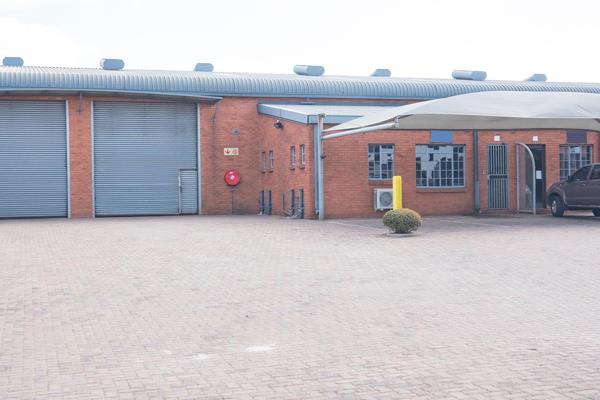 Generous size warehouse situated in a very well located area in Heidelberg Industrial.

The warehouses is very neat and ...