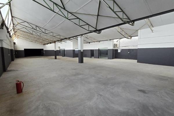 Introducing a versatile 887m&#178; industrial unit located in Peer Work Park ...