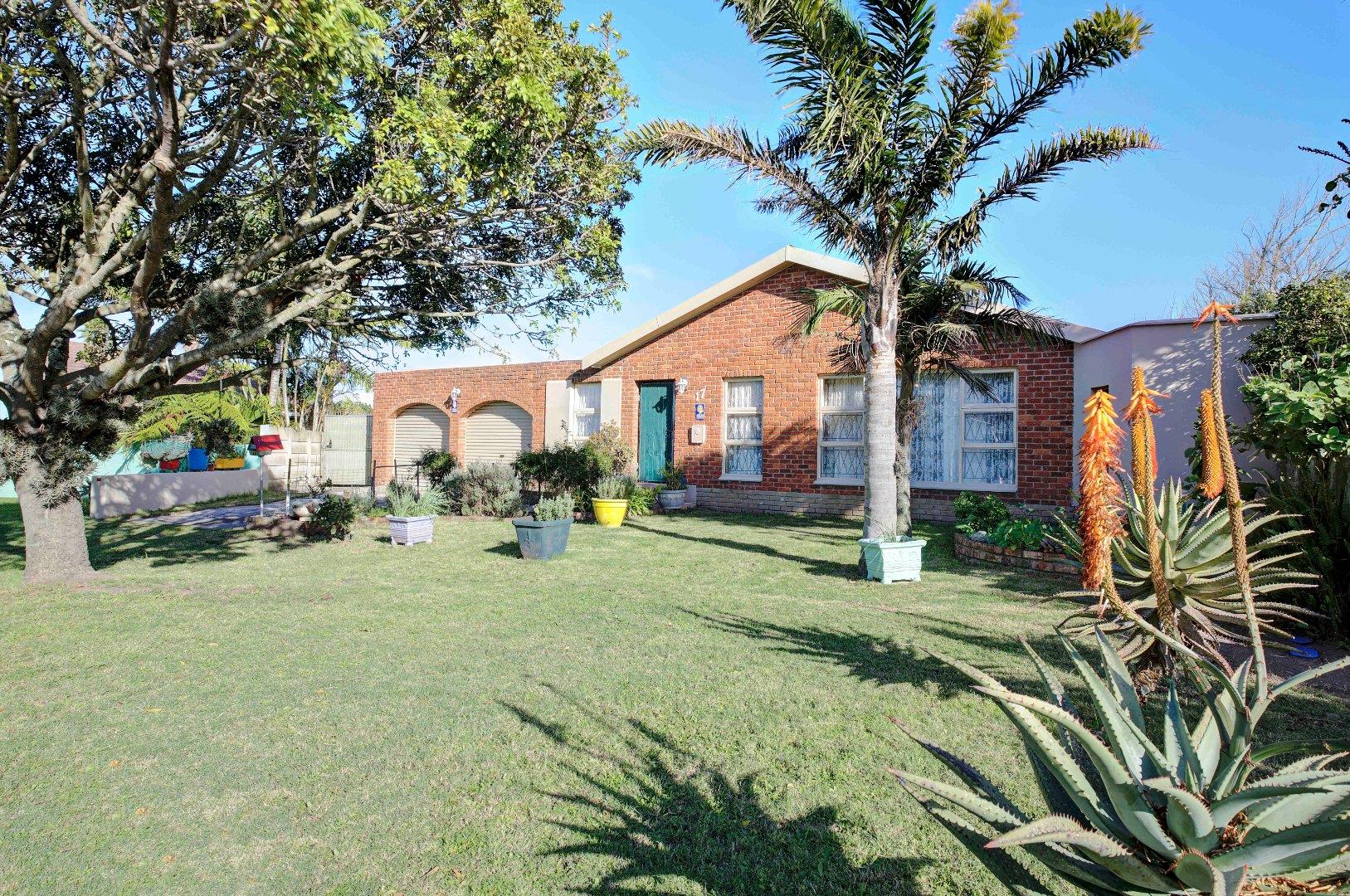 3 Bedroom House for sale in Rowallan Park P24114648605