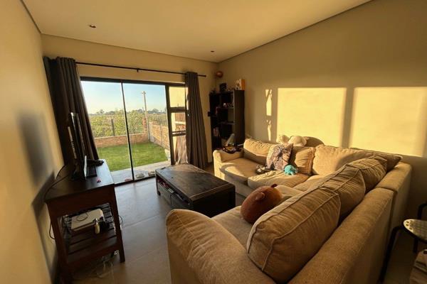 2 Bedroom 1 Bathroom - 24 Tokai Apartments Pinelands Port Elizabeth

Modern 54m2 apartment

Pinelands, Port Elizabeth

-2 ...