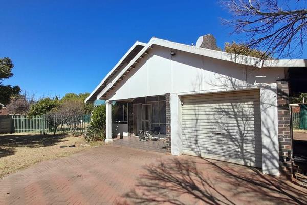 Dormehl Phalane is proud to present this Sole Mandate in extension 4 which is the best area of Stilfontein. The property offers 3 ...