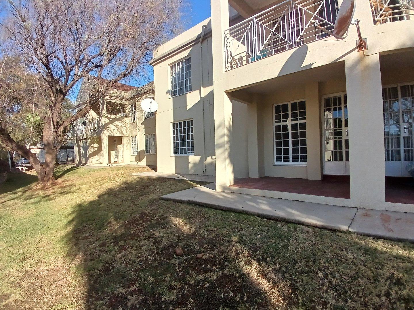 2 Bedroom Apartment / flat for sale in Faerie Glen P24114652478