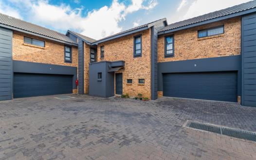 3 Bedroom Townhouse for sale in Robindale