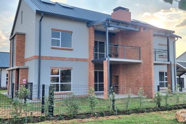 New and modern ground floor apartment 
2 bedrooms, 2 en-suite bathrooms 
Kitchen,  open plan dining &amp; lounge.
Under cover patio ...