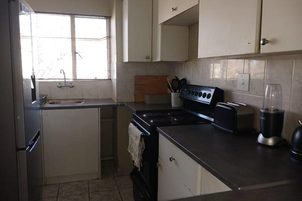 Find your perfect haven in this cozy 2 bedroom, 1 bathroom unit in Edenglen, offering a ...