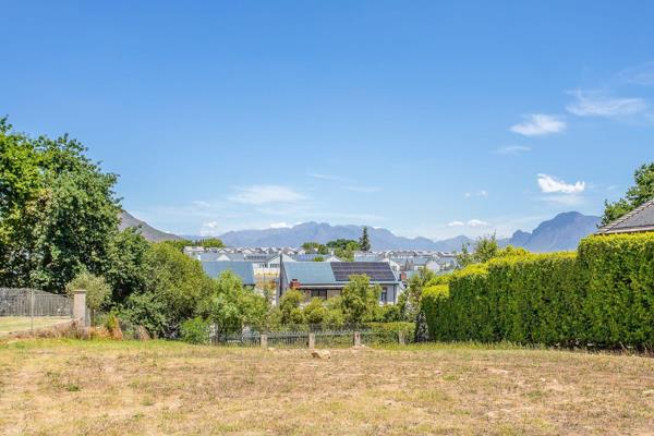 Proud to present this Exclusive Dual Mandate  - Don&#39;t miss out on this incredible opportunity to own the last available plot in ...