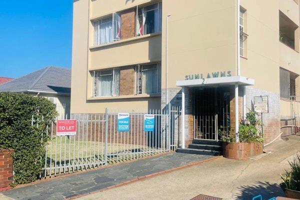 This spacious 2 &amp; half bedroom flat s in the heart of Glenwood .Very close to Berea ,Davenport, tertiary institutions

This unit ...