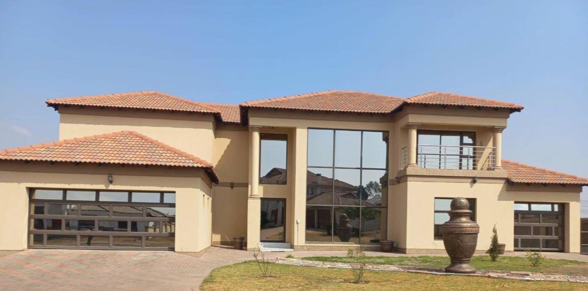 5 Bedroom House for sale in Eligwa Estate P24111316847