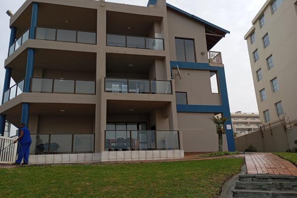 Located in Manaba, KwaZulu Natal, this apartment, dating back to 1983, spans a generous 80 square meters, offering comfort ...