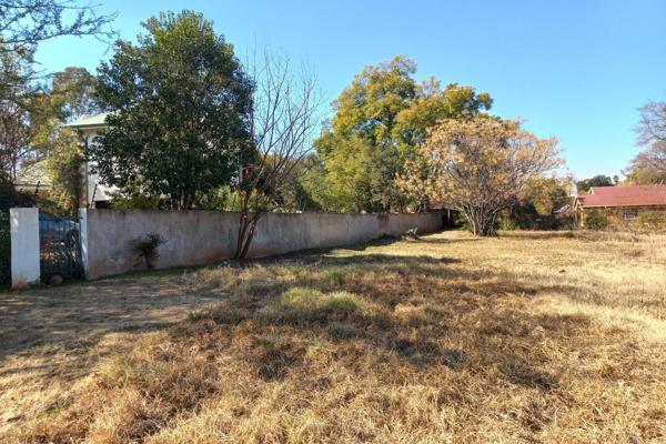 Property Description:
Discover the perfect canvas for your dream home in the picturesque town of Cullinan. This prime vacant stand ...